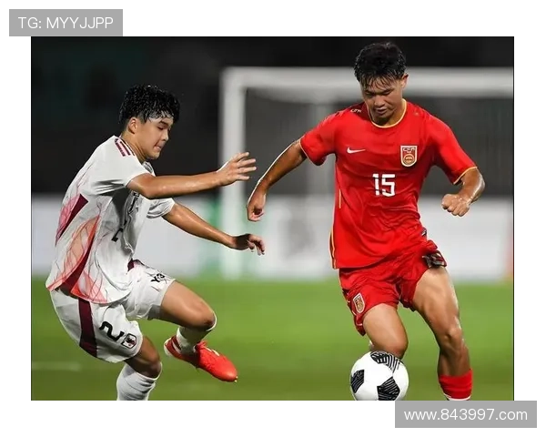 国足半场落后控球略逊喀麦隆 国足半场落后控球略逊喀麦隆